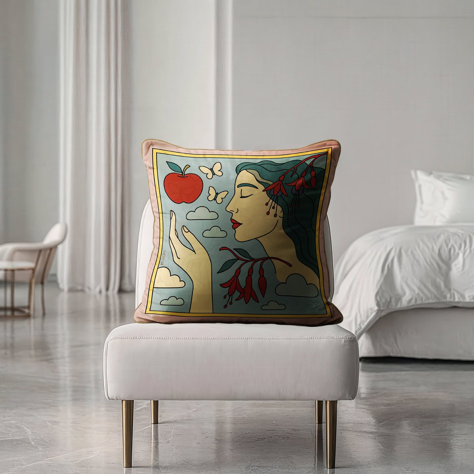 NOE MI luxury velvet cushion, artistic square pillow with exclusive design, premium home décor for collectors and interiors worldwide.